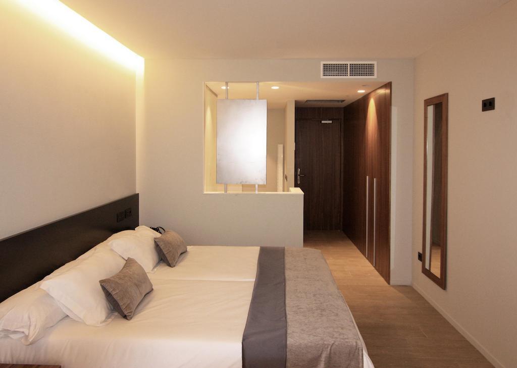 Hotel Raval De La Mar บีลาเซกา เดอ ซอลซีนา ภายนอก รูปภาพ